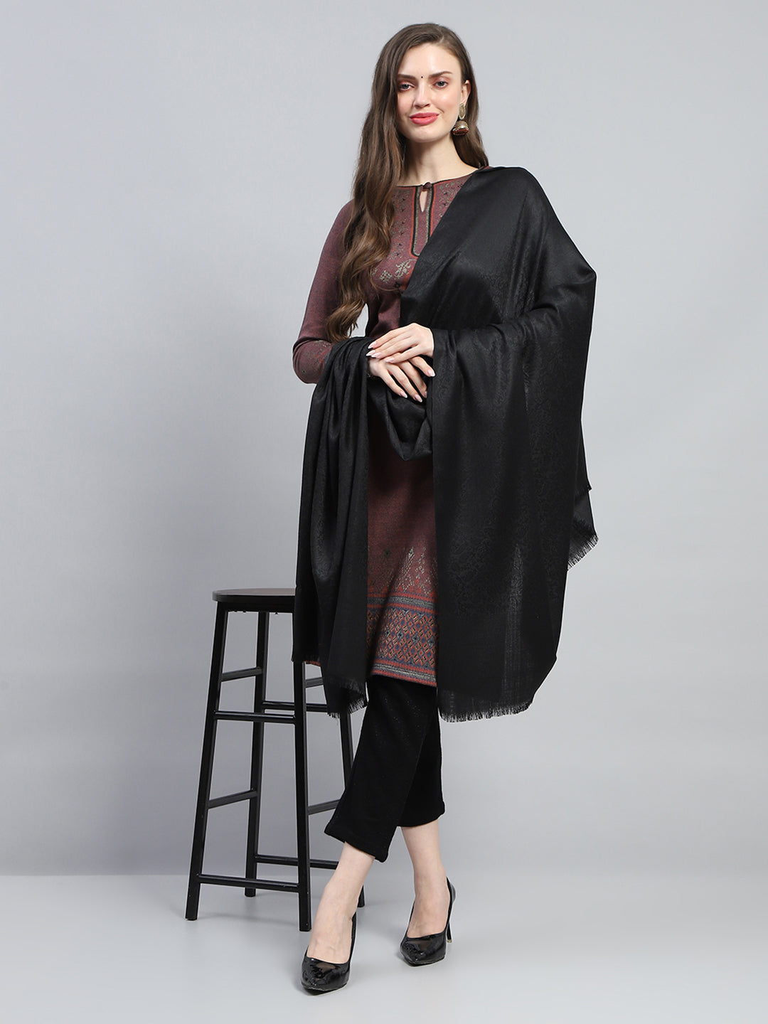 Women Black Solid Shawl