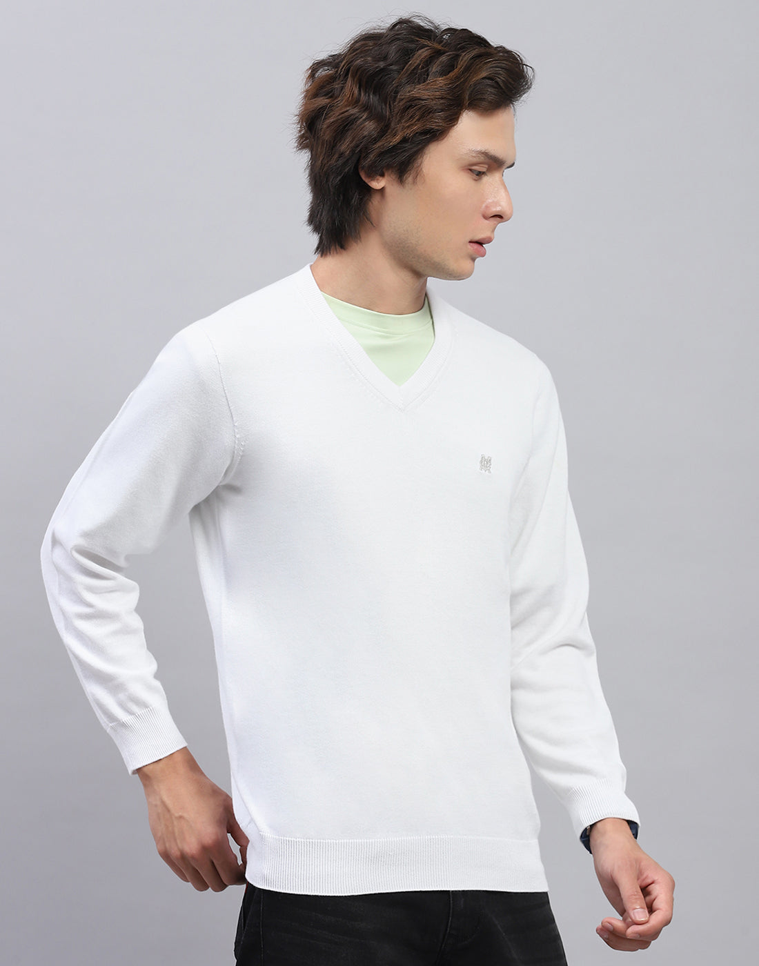 Men White Solid V Neck Full Sleeve Pullover