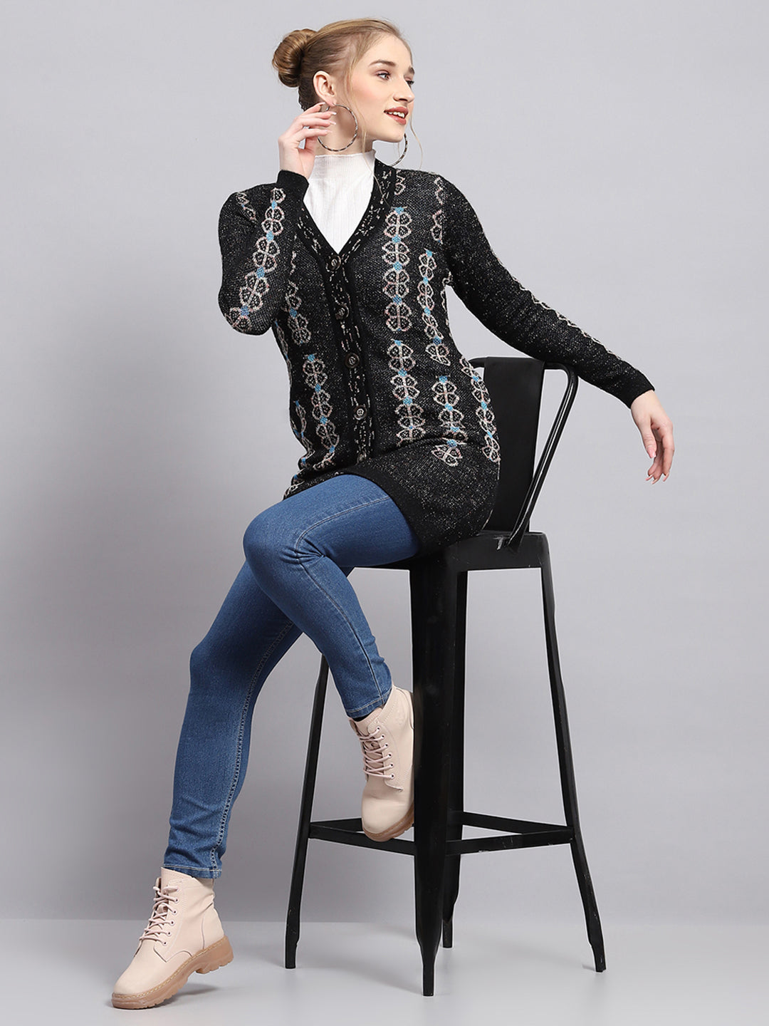 Women Black Self Design V Neck Full Sleeve Cardigan