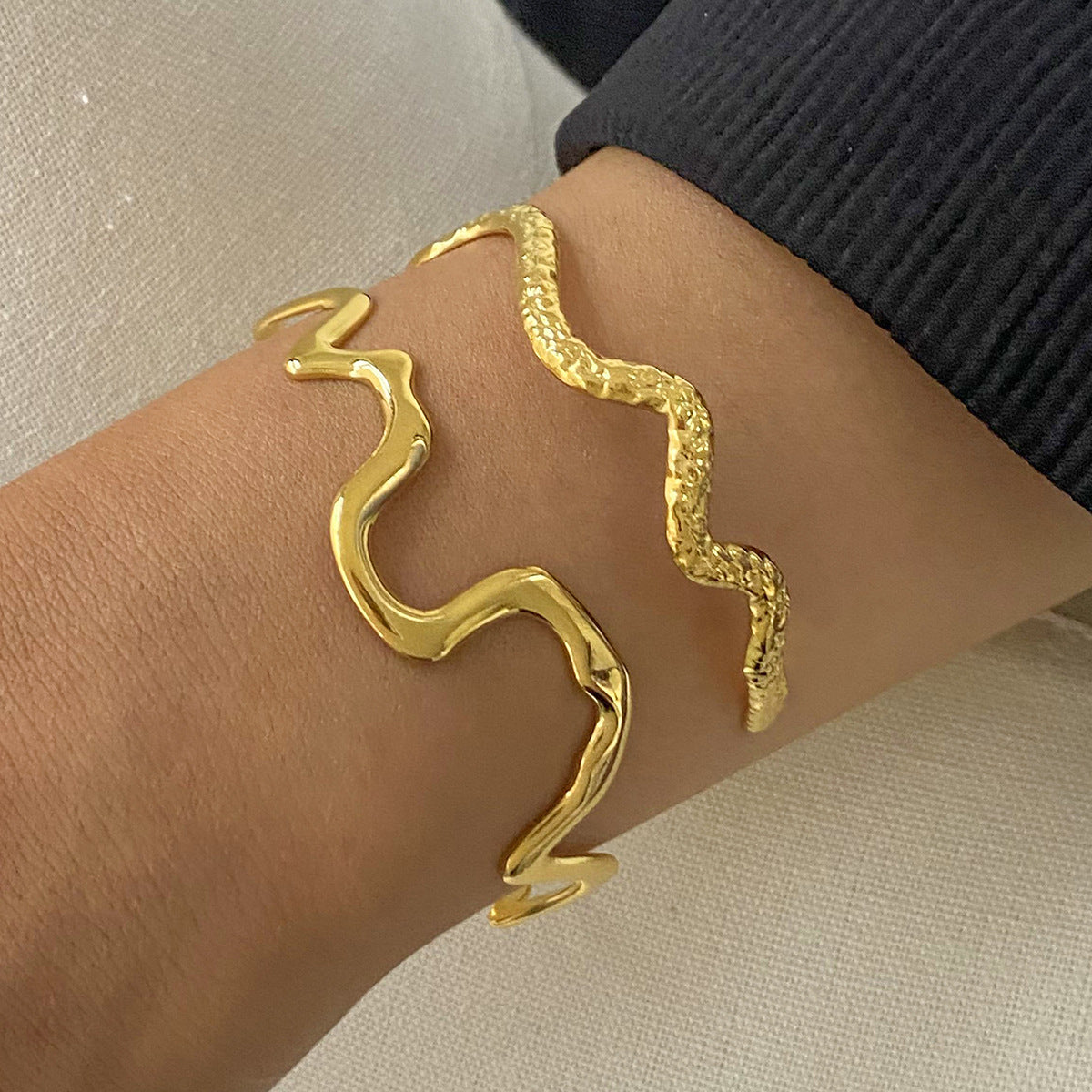 Stainless Steel Wave Bracelet Jewelry Women'S Niche Design Bracelet Titanium Steel