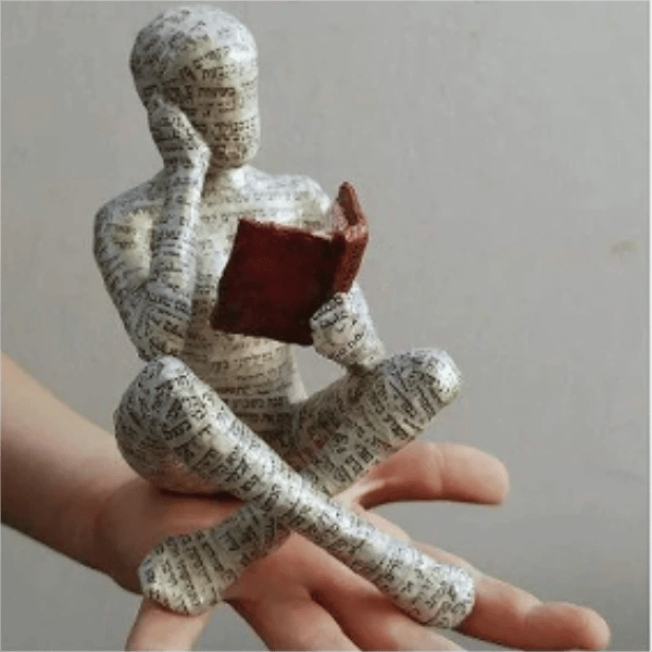 📚Nordic Modern Reading Woman Statue