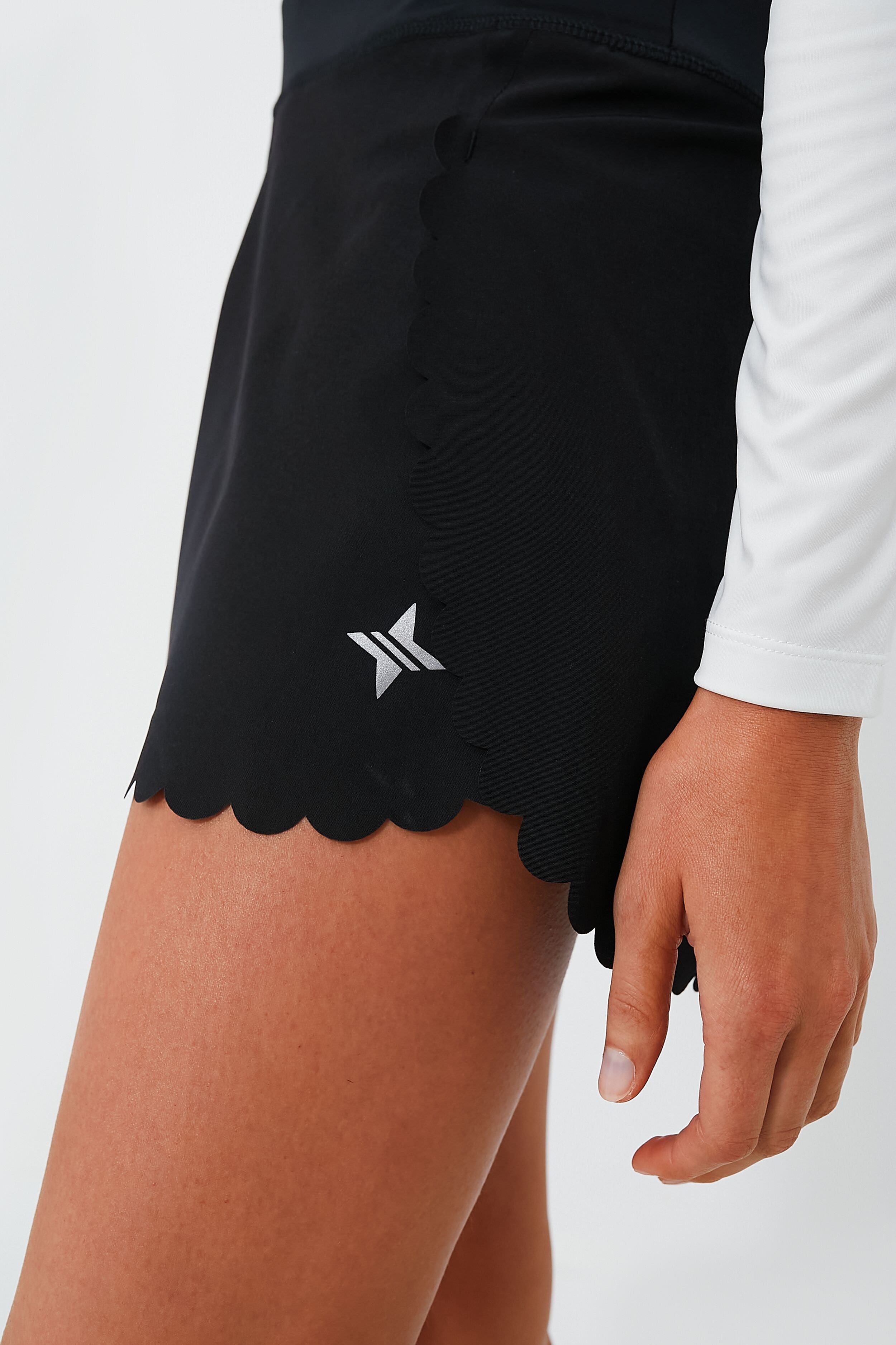 Black Scallop Marisa Short