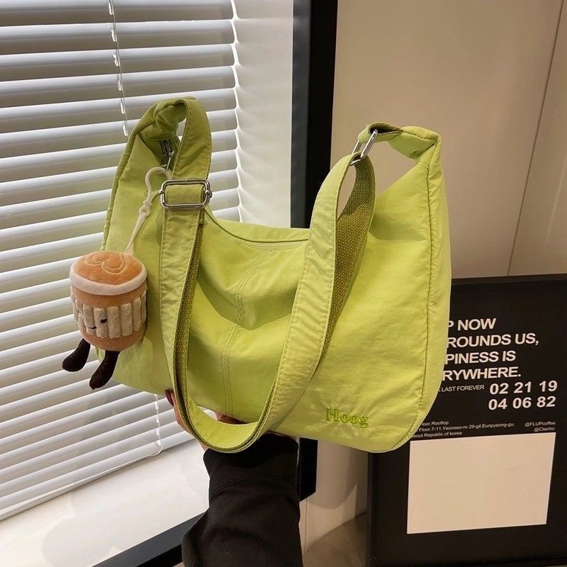 Women's Medium Pu Leather Solid Color Basic Classic Style Dumpling Shape Zipper Crossbody Bag