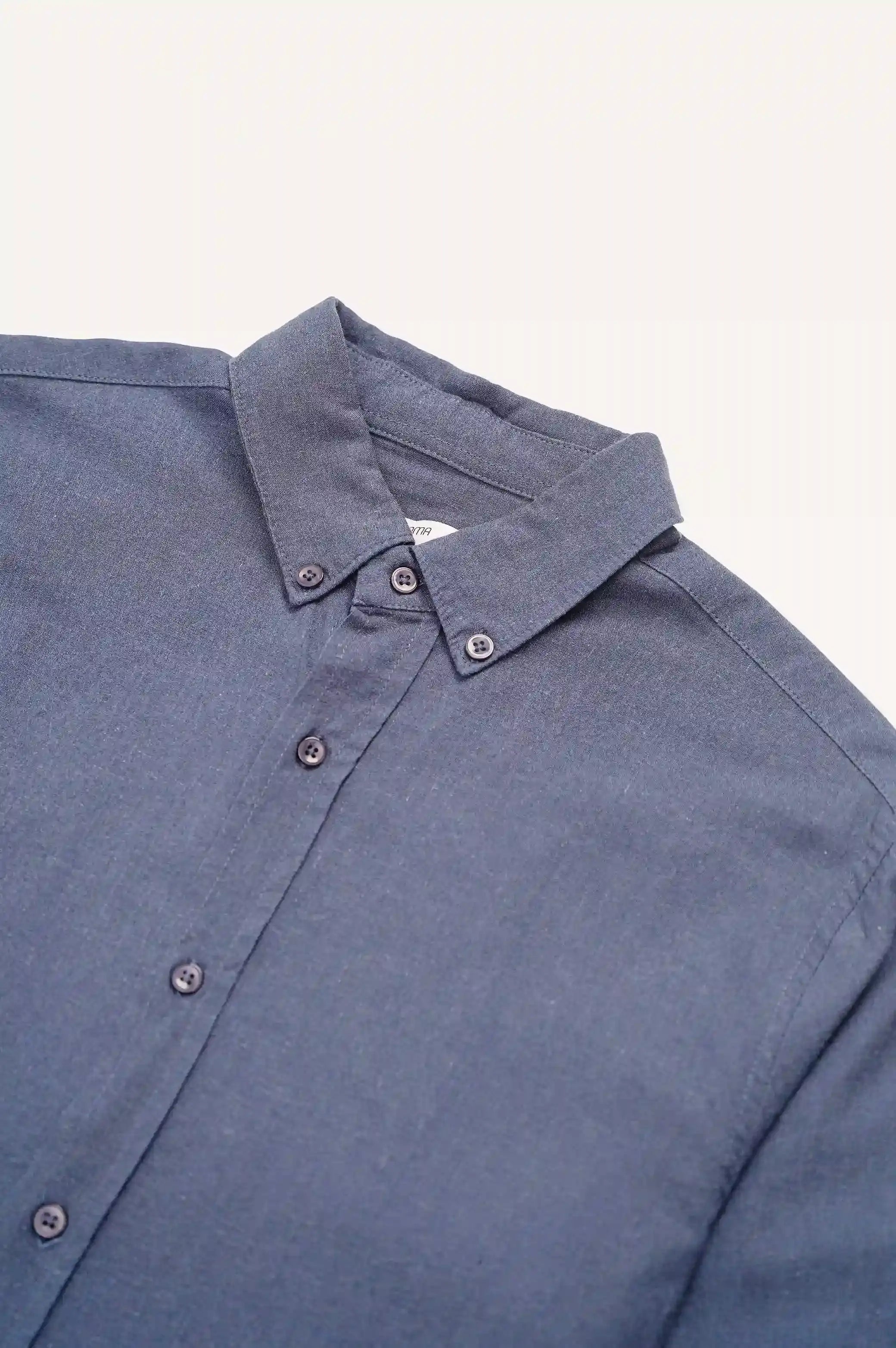 BUTTON COLLAR SHIRT