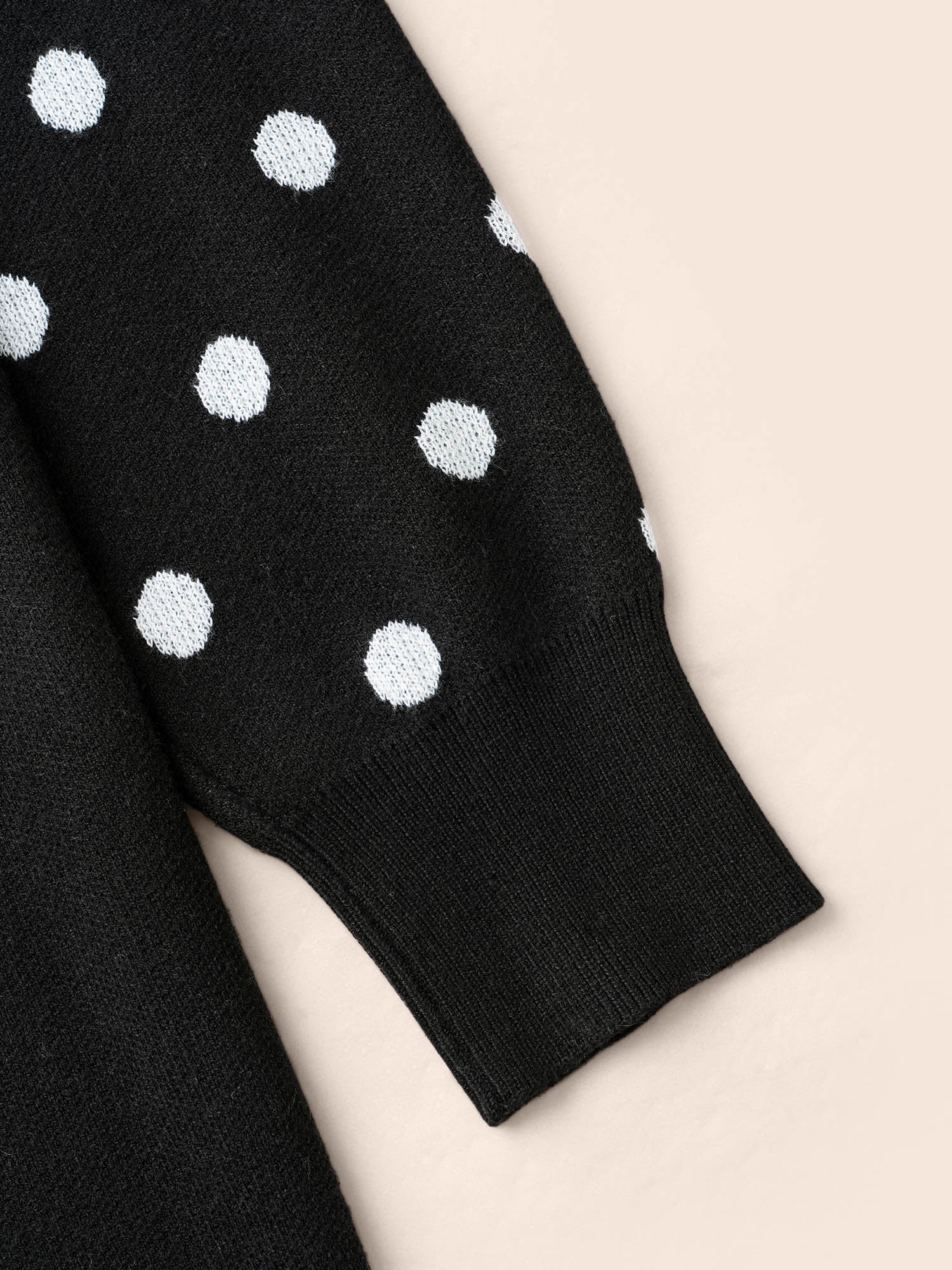 Polka Dot Crew Neck Raglan Sleeve Pullover