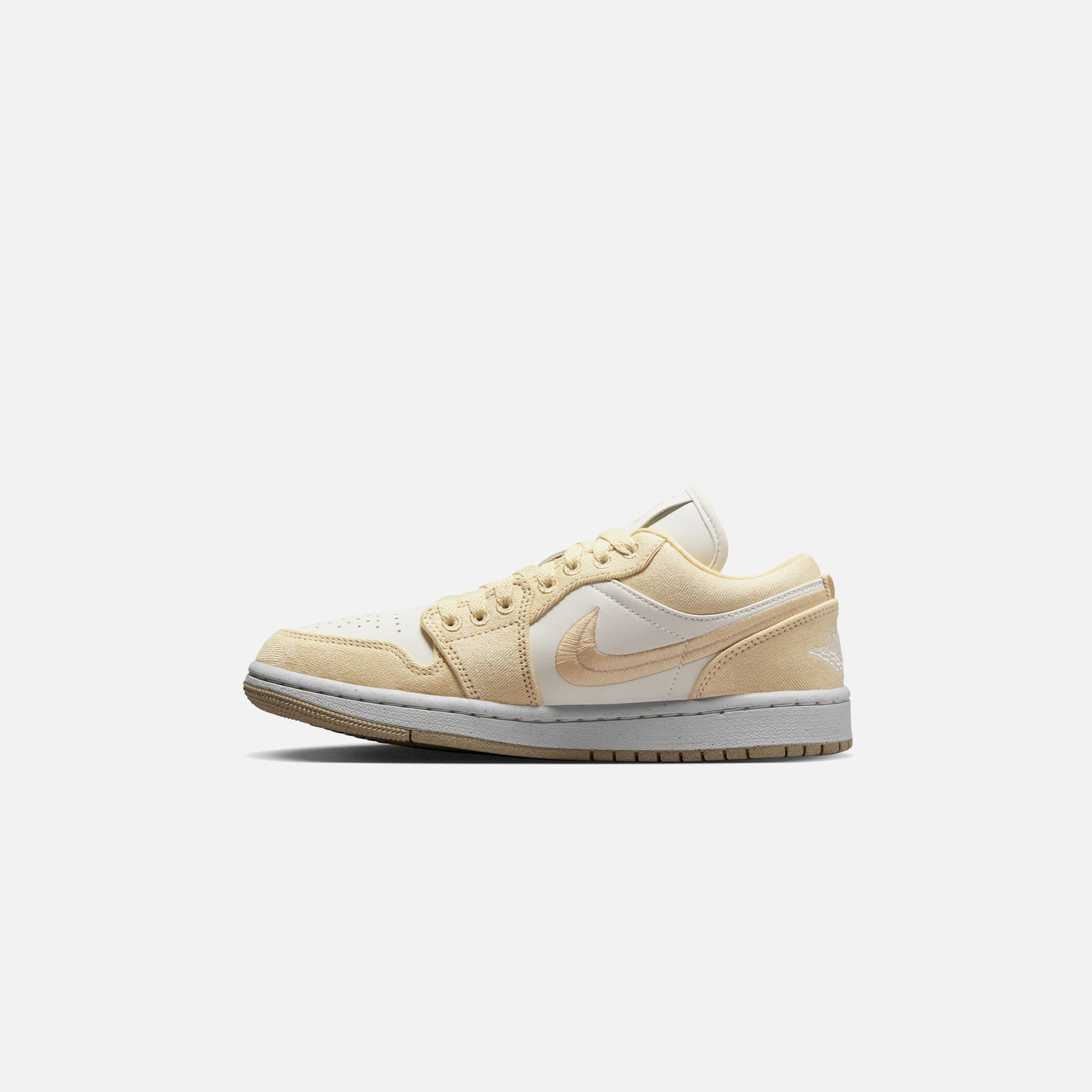 Jordan WMNS Air Jordan 1 Low SE - Team Gold / Sail
