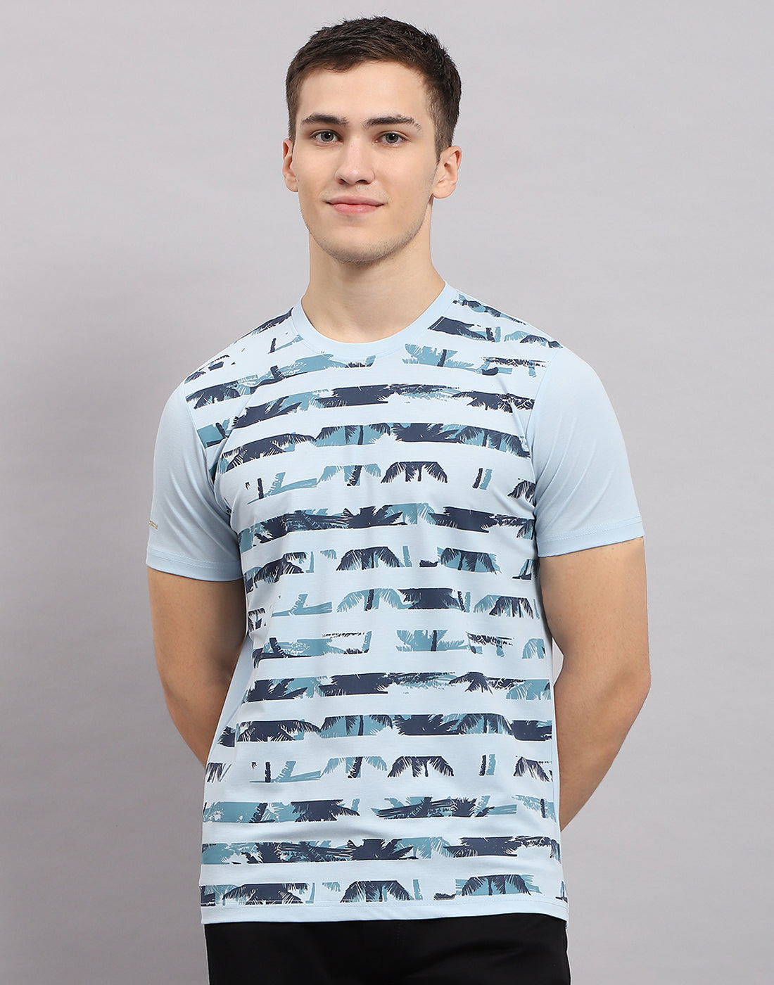 Men Sky Blue Stripe Round Neck Half Sleeve T-Shirt