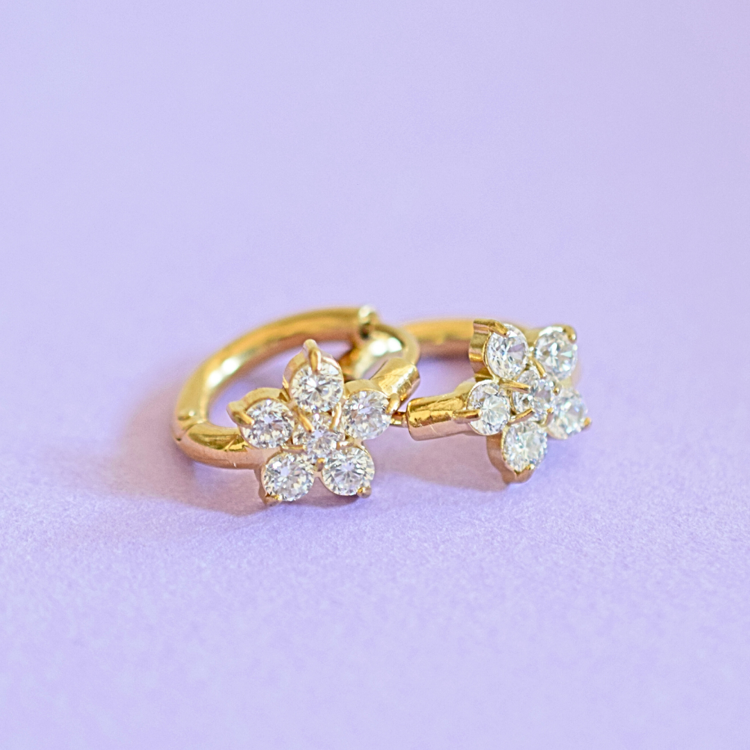 Diamond style flower hoops - Gold