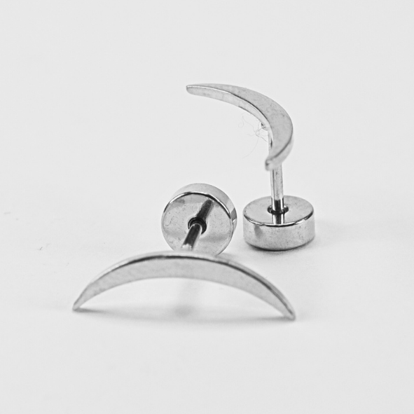 Crescent studs - Silver