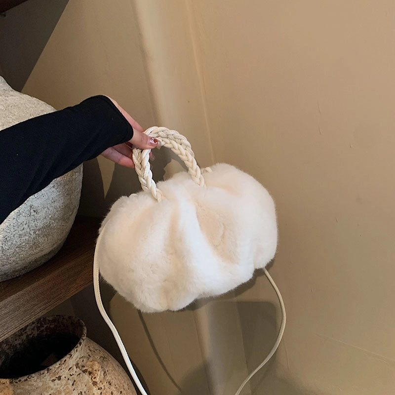 Women's Autumn&winter Plush Solid Color Classic Style Cloud Shape Magnetic Buckle Handbag
