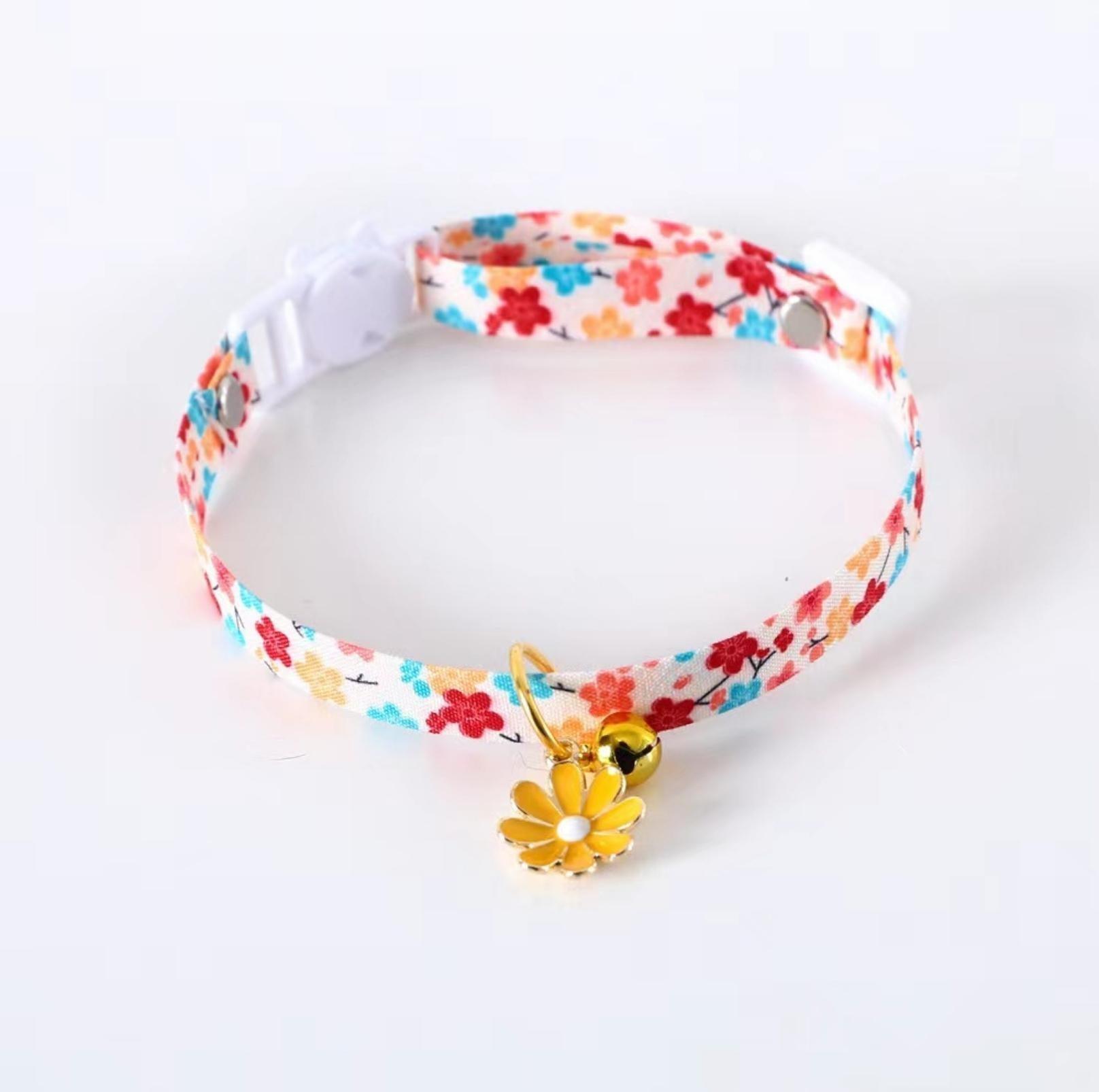 Colourful Daisy Adjustable Pet Collar for Cats and Small Dogs