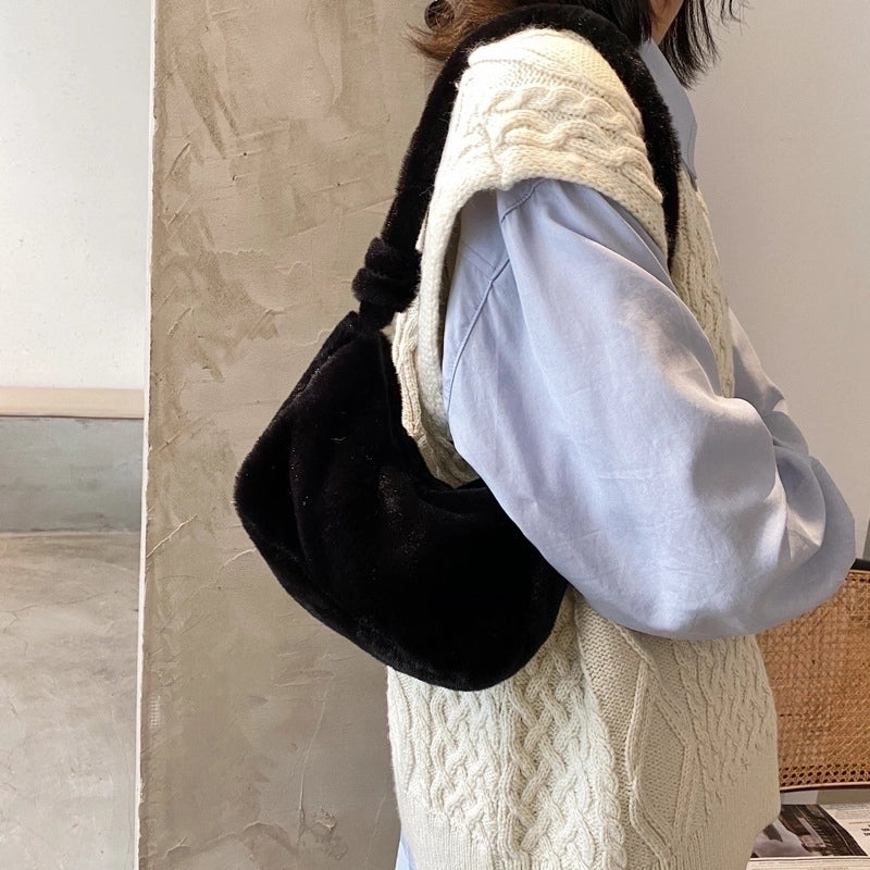 Korean Style Autumn And Winter Mao Solid Color Mini Bag Casual Fashion Internet Popular Underarm Women's Bag Fashionable Western Style Plush Handbag