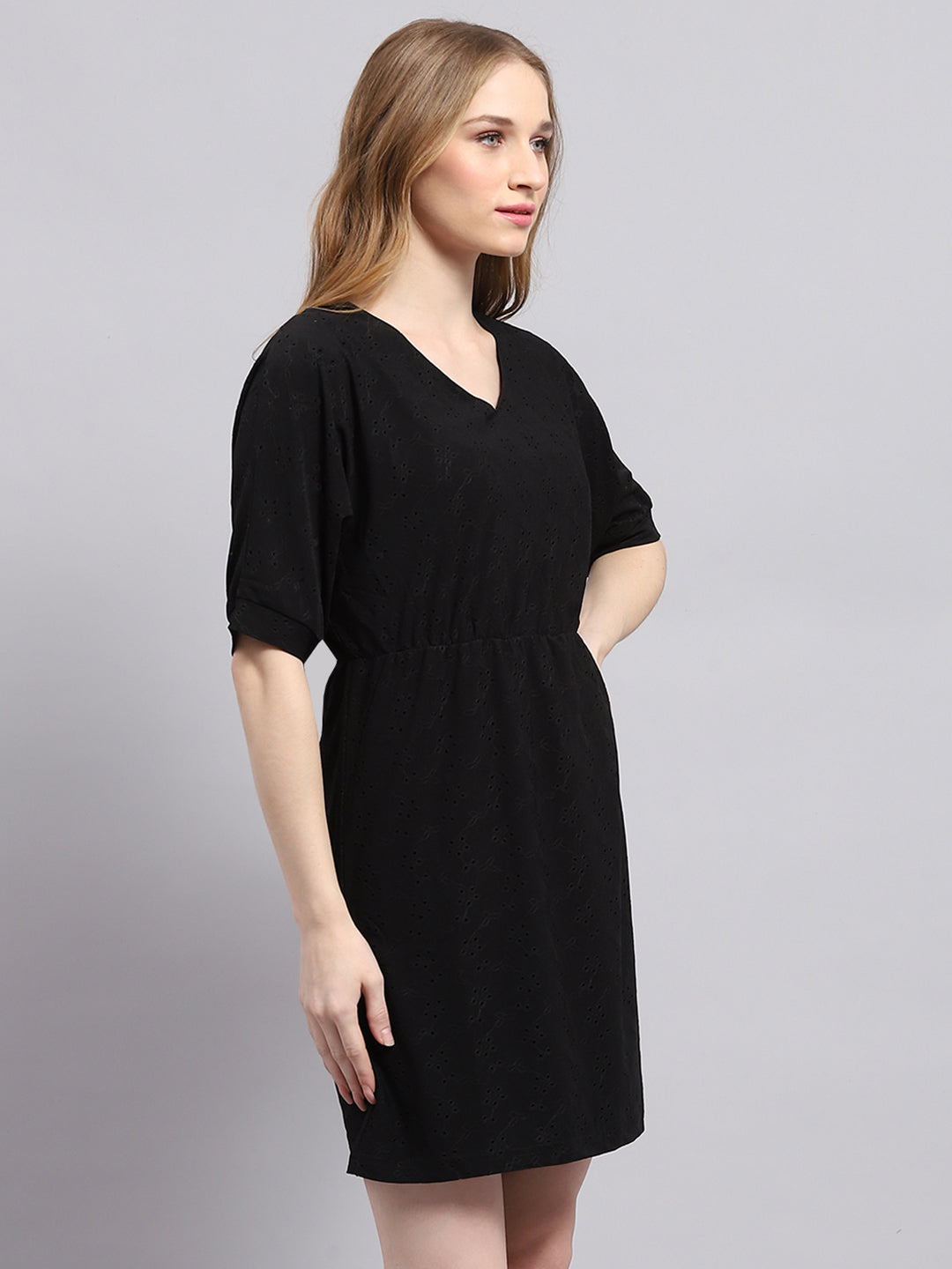 Women Black Self Design V Neck Half Sleeve Tunic