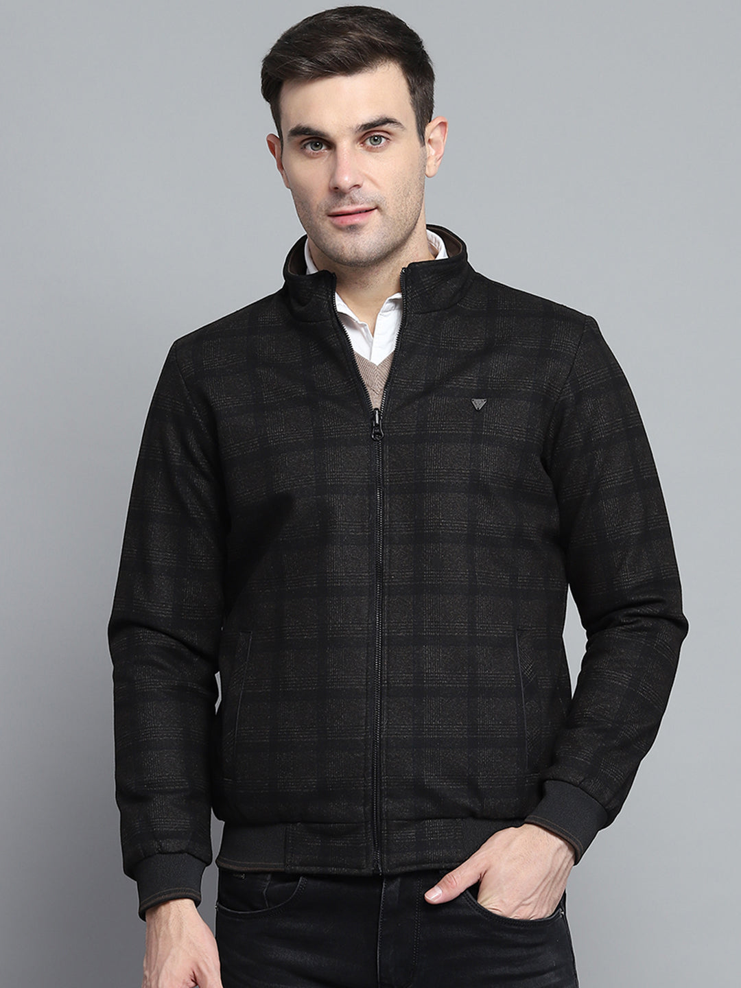 Men Black Solid Mock Neck Full Sleeve Jacket