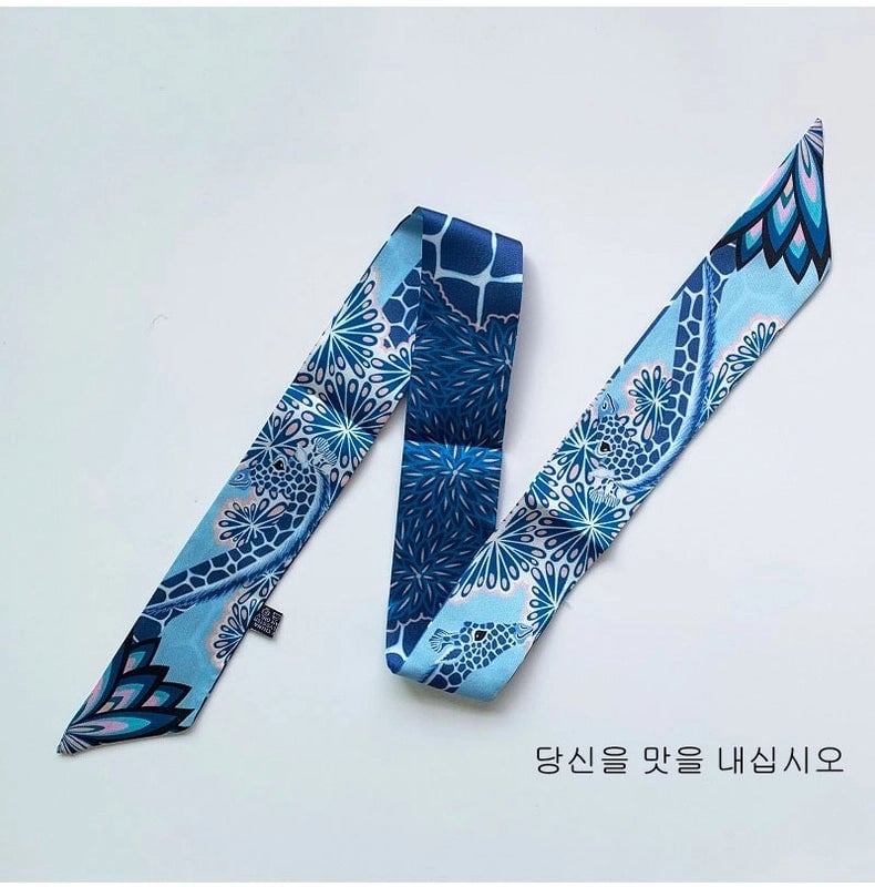 Women's Minimalist Classic Style Color Block Satin Printing Silk Scarf