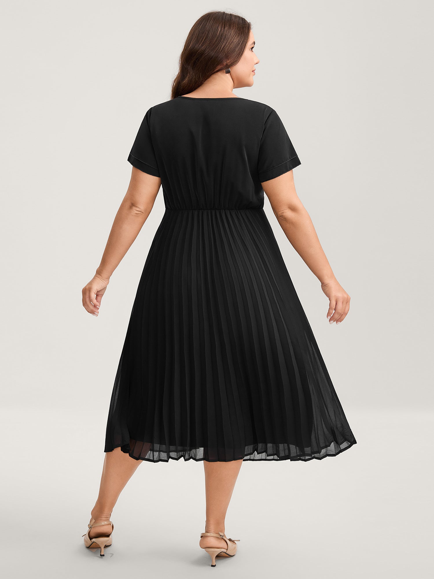 Crossover Bodice Plicated Detail Midi Dress