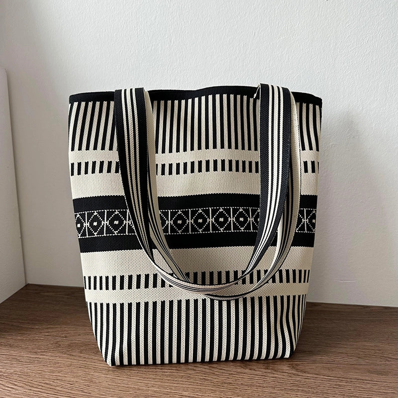 Women's Large Polyester Printing Classic Style Square Open Straw Bag