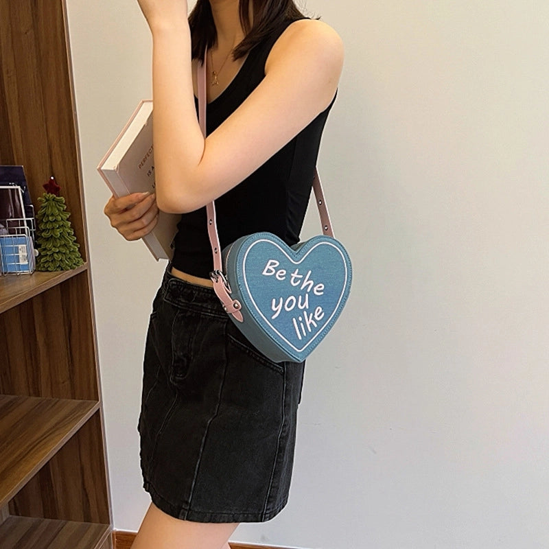 Women's Small Pu Leather Heart Shape Streetwear Heart-shaped Zipper Crossbody Bag