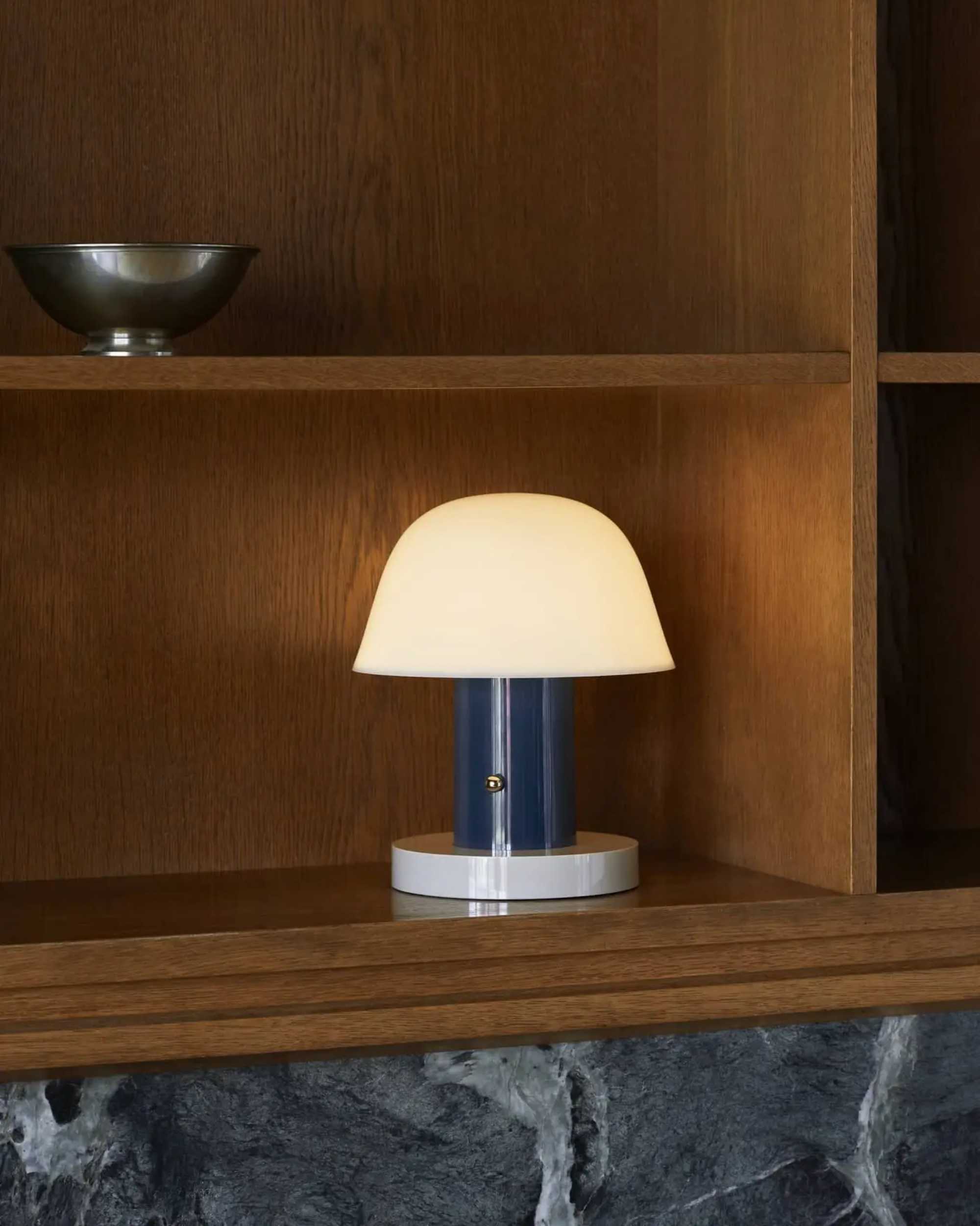 Tradition Setago JH27 portable table lamp
