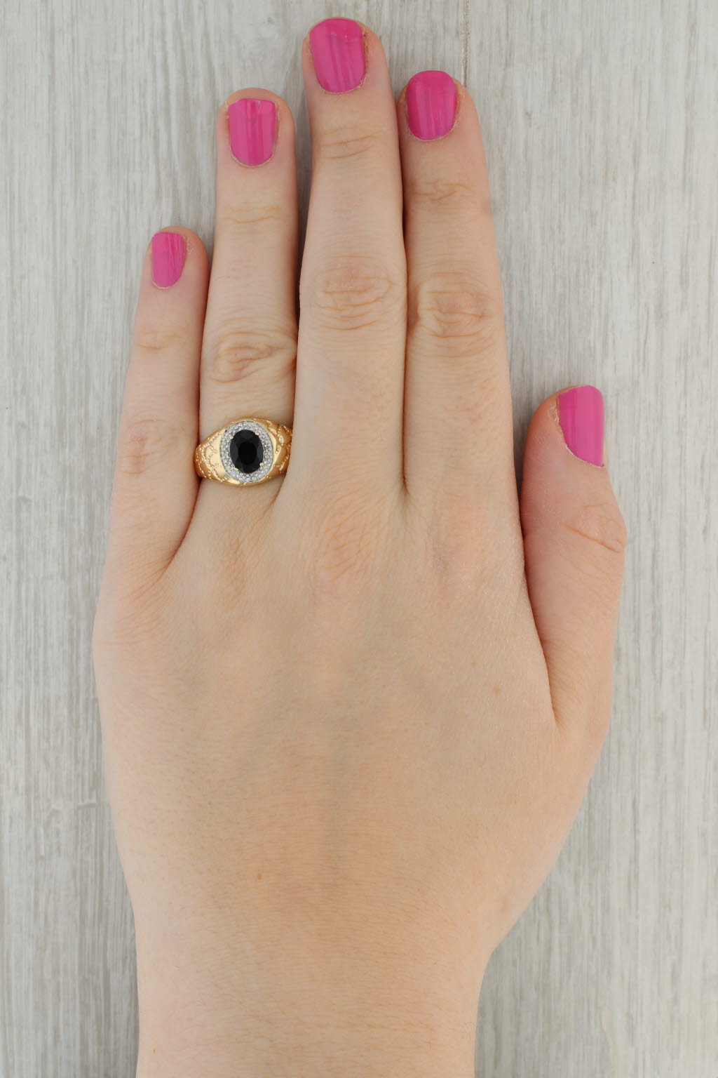 Onyx Diamond Halo Ring 10k Yellow Gold Nugget Band Size 8.75
