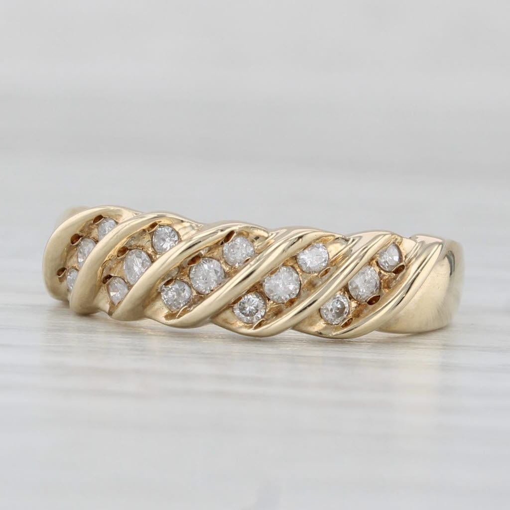 0.25ctw Diamond Scalloped Ring 10k Yellow Gold Wedding Stackable Band
