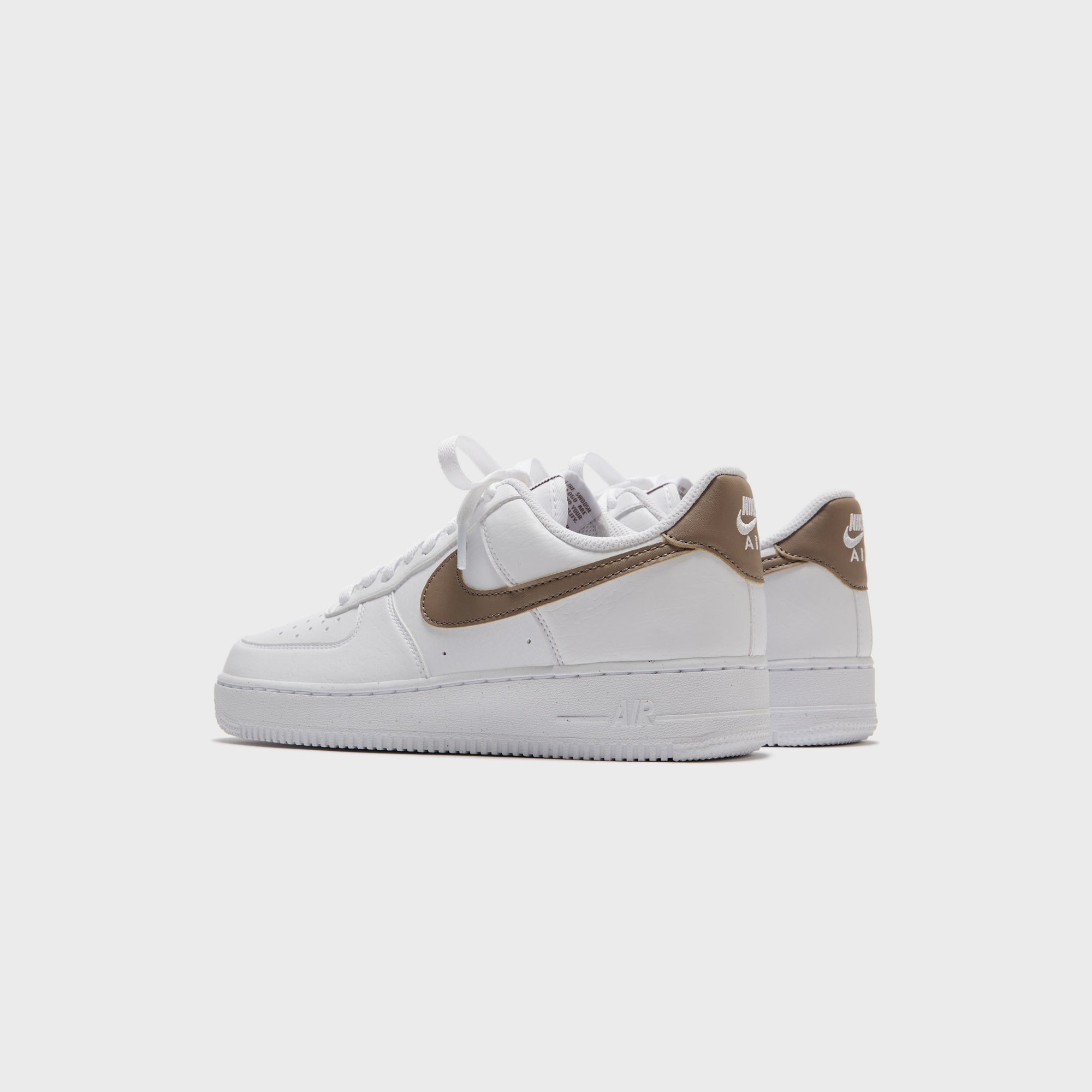 Nike WMNS Air Force 1 '07 - White / Mink Brown