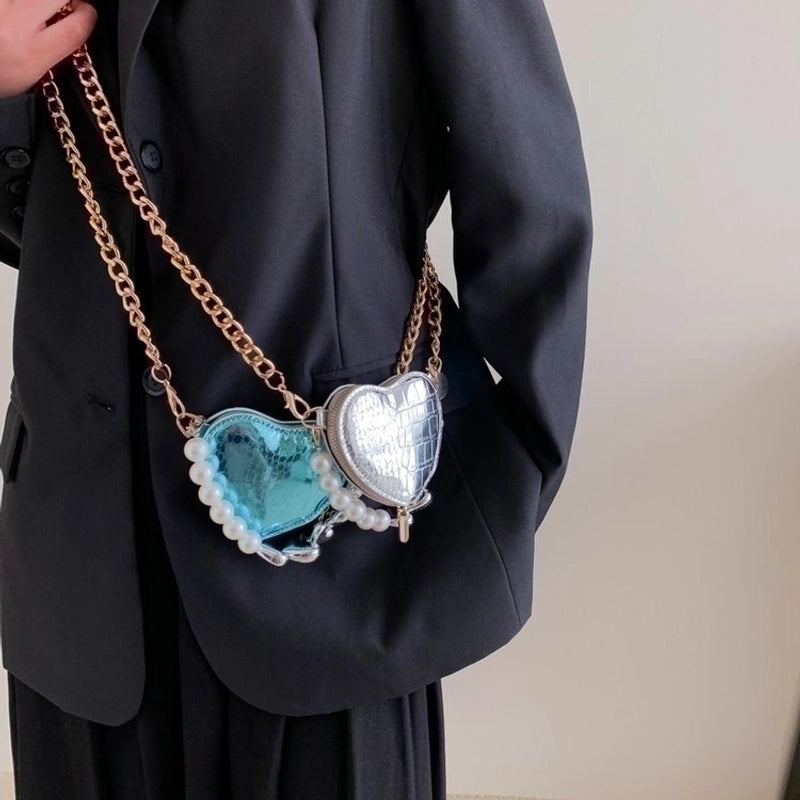 Women's Pu Leather Solid Color Fashion Heart-shaped Zipper Crossbody Bag
