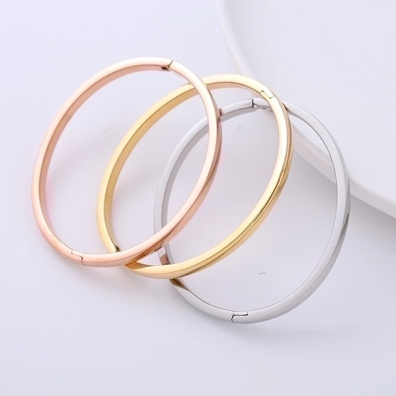 Minimalist Solid Color 304 Stainless Steel 18K Gold Plated No Inlaid Stainless Steel Bracelets In Bulk