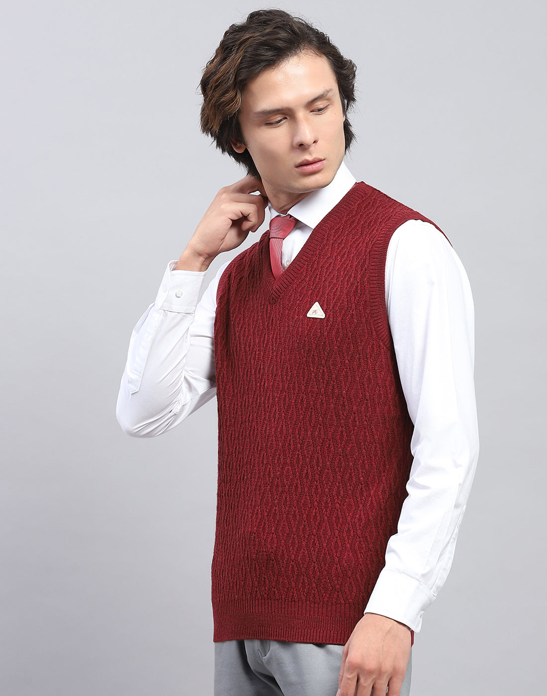 Men Maroon Self Design V Neck Sleeveless Sweater