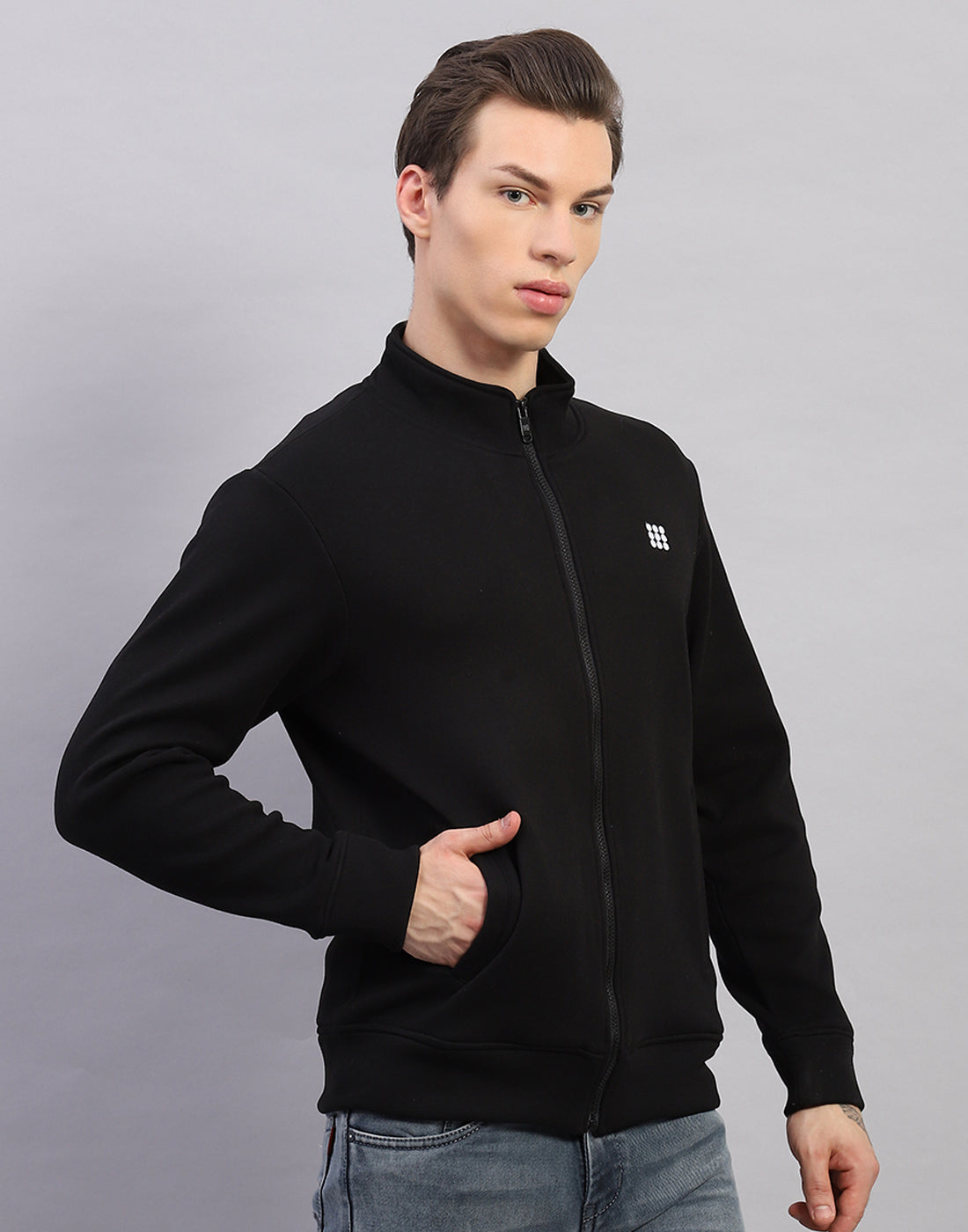 Men Black Solid Round Neck Full Sleeve Sweatshirt