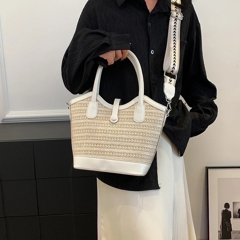 Women's Medium Straw Solid Color Vacation Classic Style Weave Zipper Tote Bag