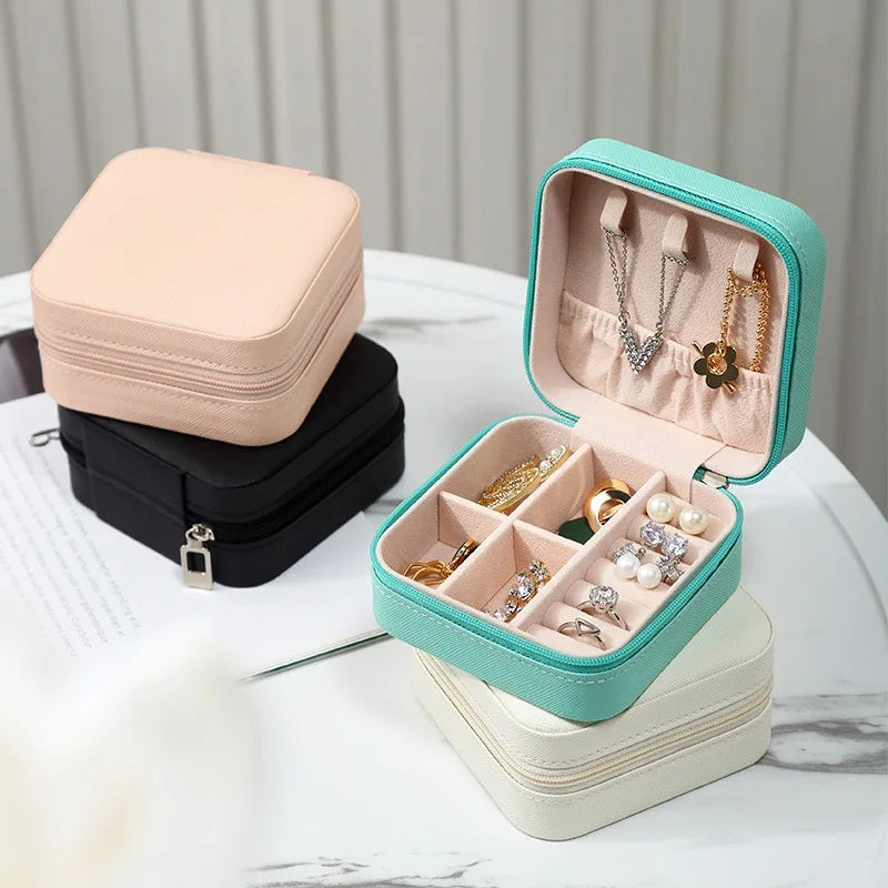 MINI TRAVEL JEWELRY ORGANIZER