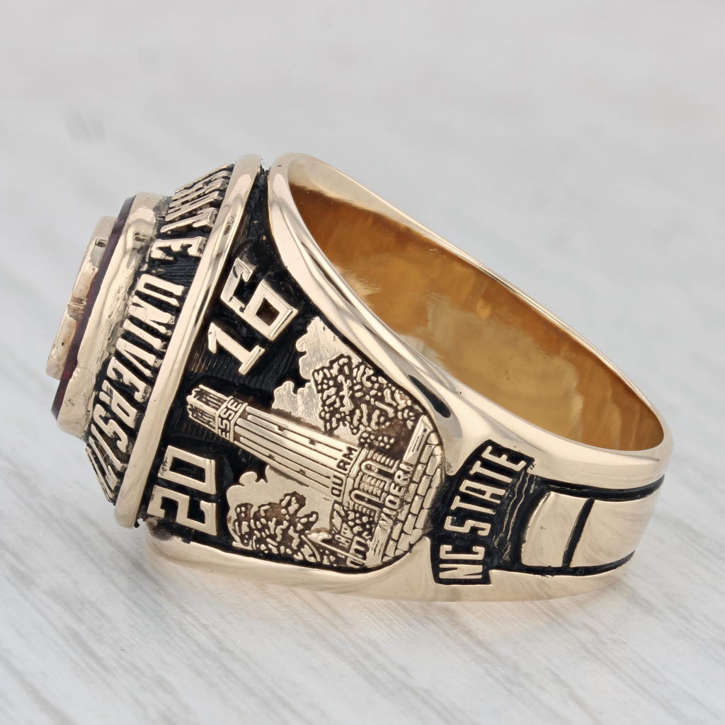 North Carolina State University Class Ring NC State Wolfpack 14k Gold