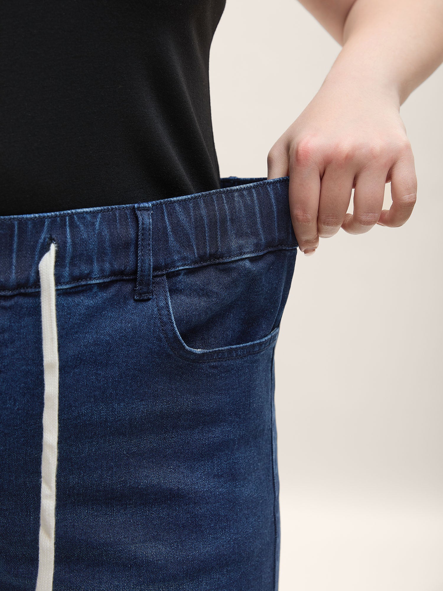 Stretchy Waist Tie Straight-Leg Denim Shorts