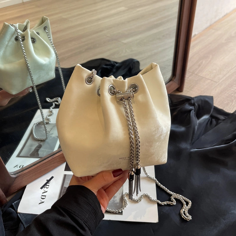 Women's Medium Pu Leather Solid Color Classic Style Streetwear String Crossbody Bag