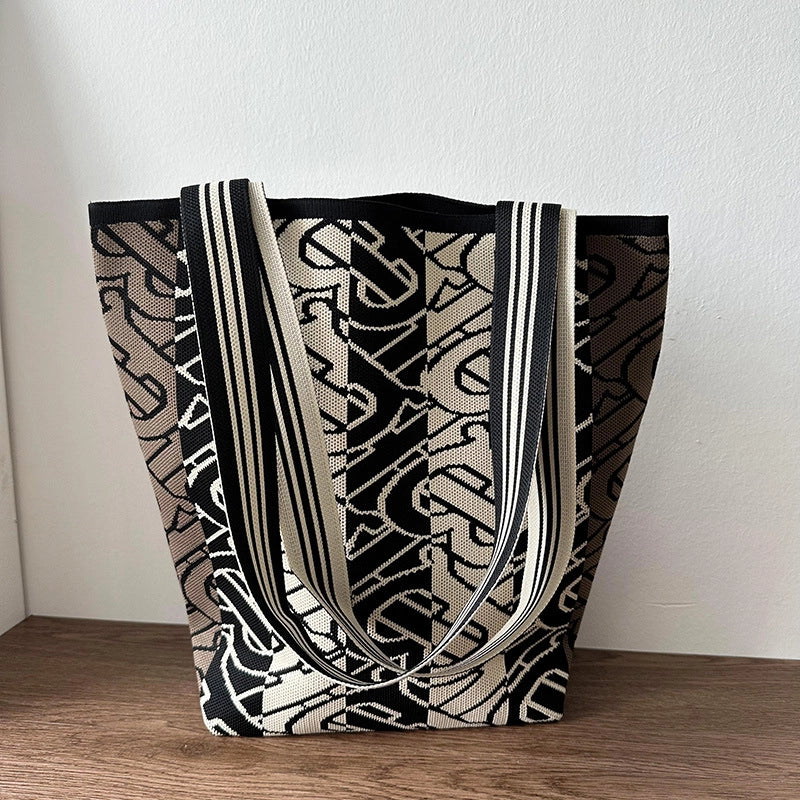 Women's Large Polyester Printing Classic Style Square Open Straw Bag