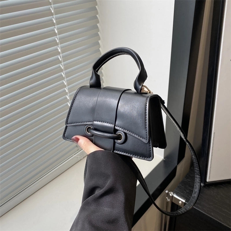 Women's Medium Pu Leather Solid Color Vintage Style Classic Style Flip Cover Crossbody Bag