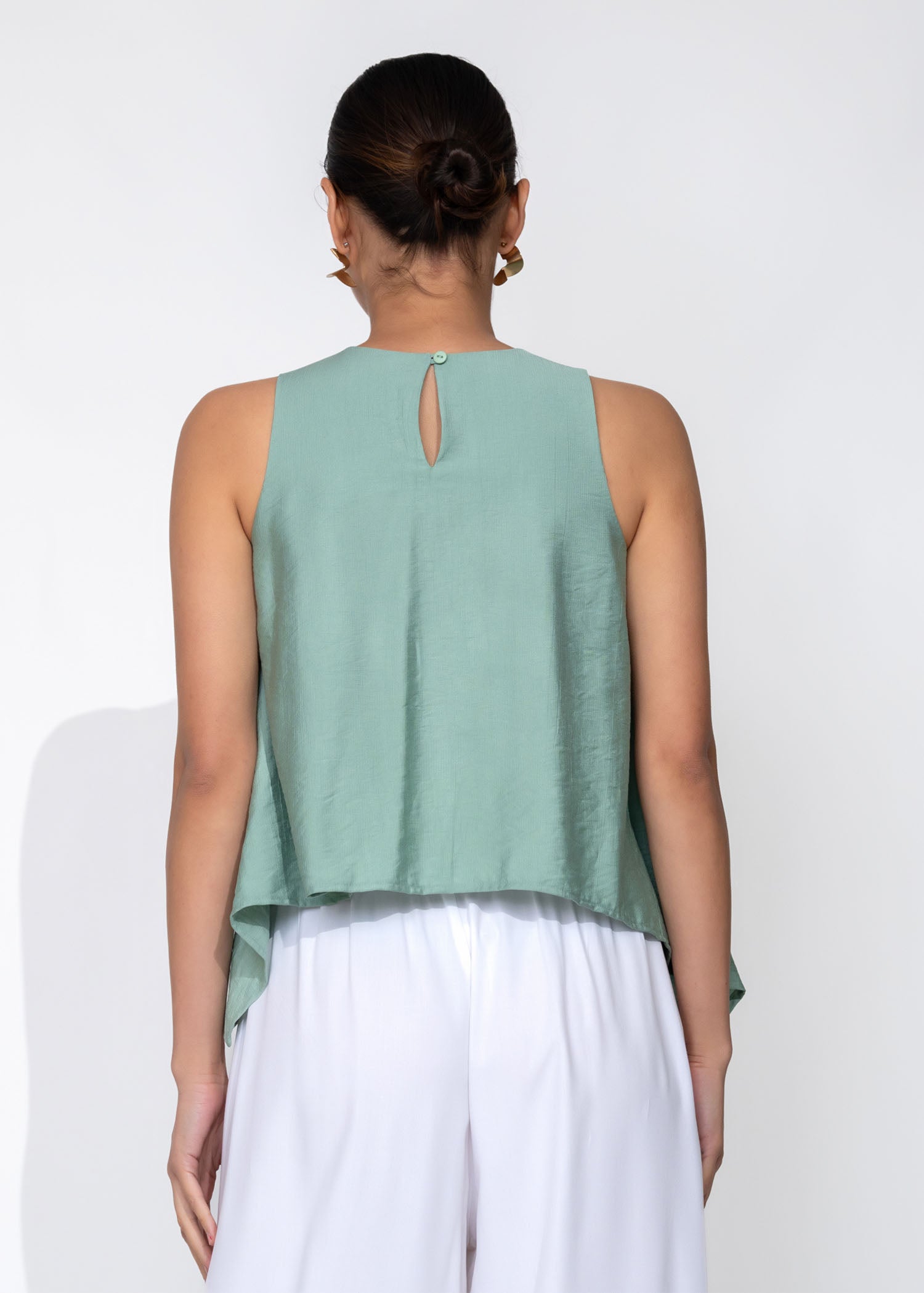 Sleeveless Round Neck Crop Top