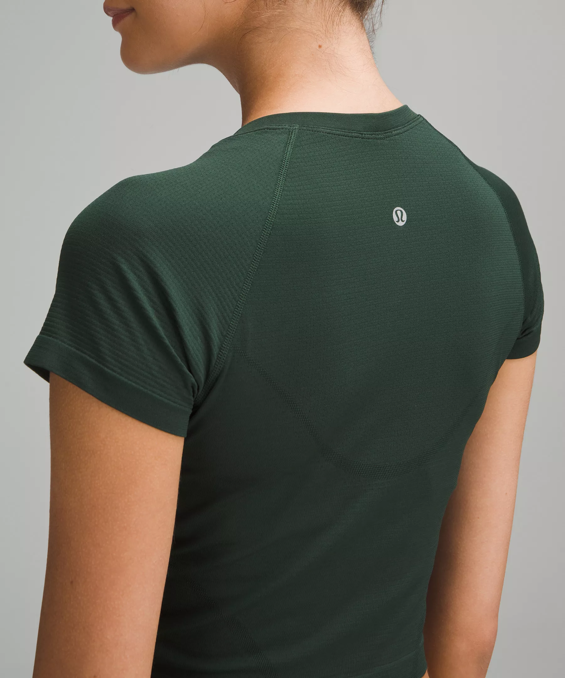 Swiftly Tech Cropped Short-Sleeve Shirt 2.0