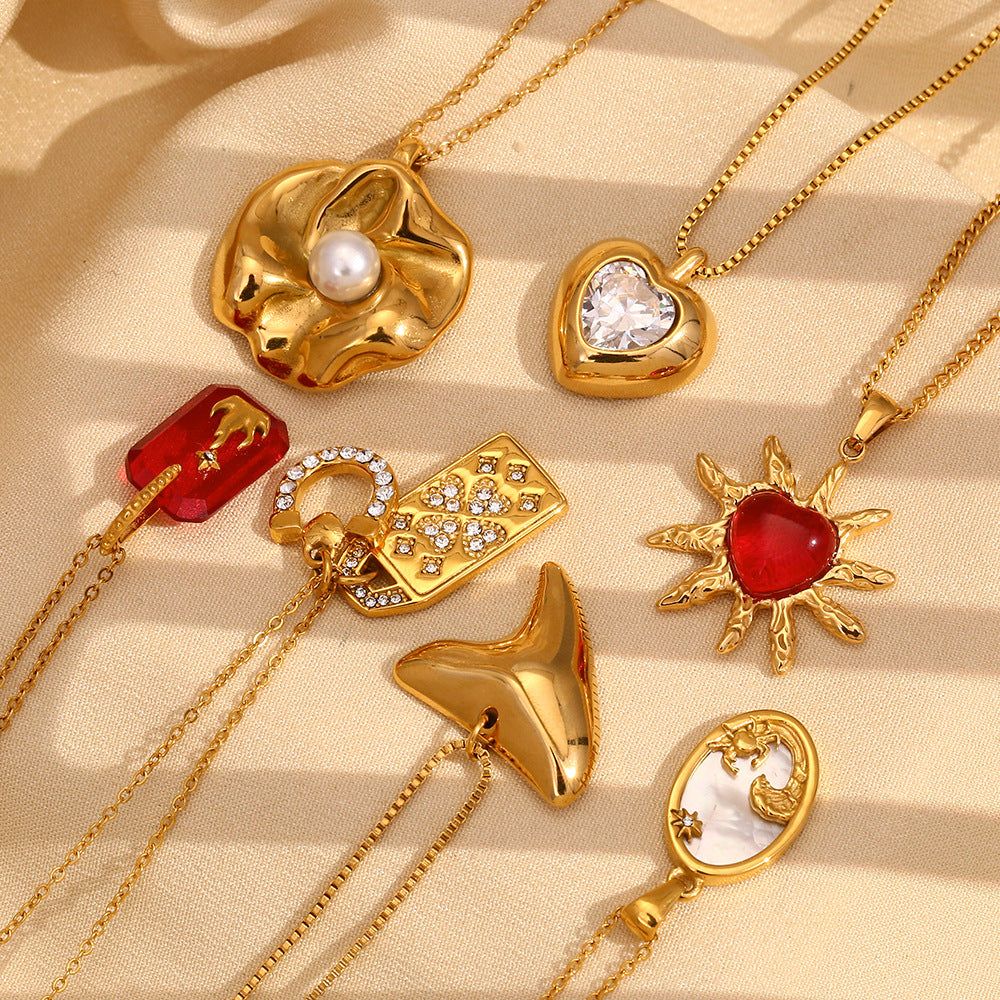 Niche Retro Pendant Stainless Steel 18K Gold Plated Red Agate Love Flower Manta Ray Necklace Female