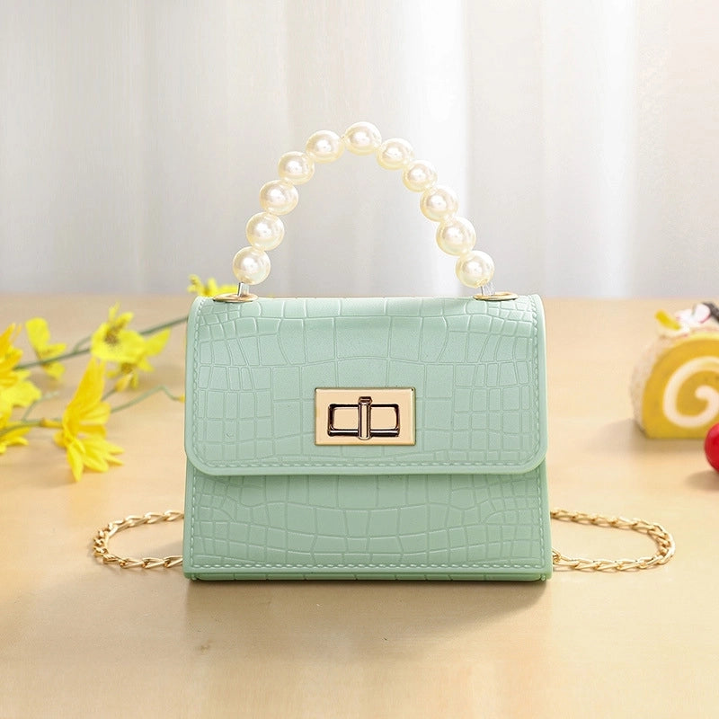 Women's Small PVC Solid Color Basic Streetwear Lock Clasp Jelly Bag