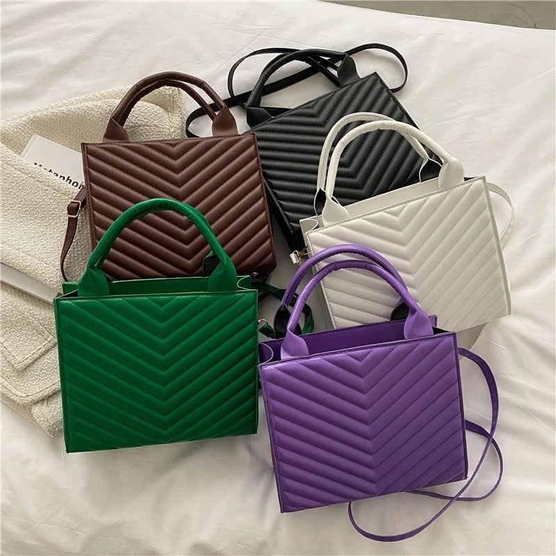 Women's Pu Leather Solid Color Classic Style Sewing Thread Square Zipper Crossbody Bag