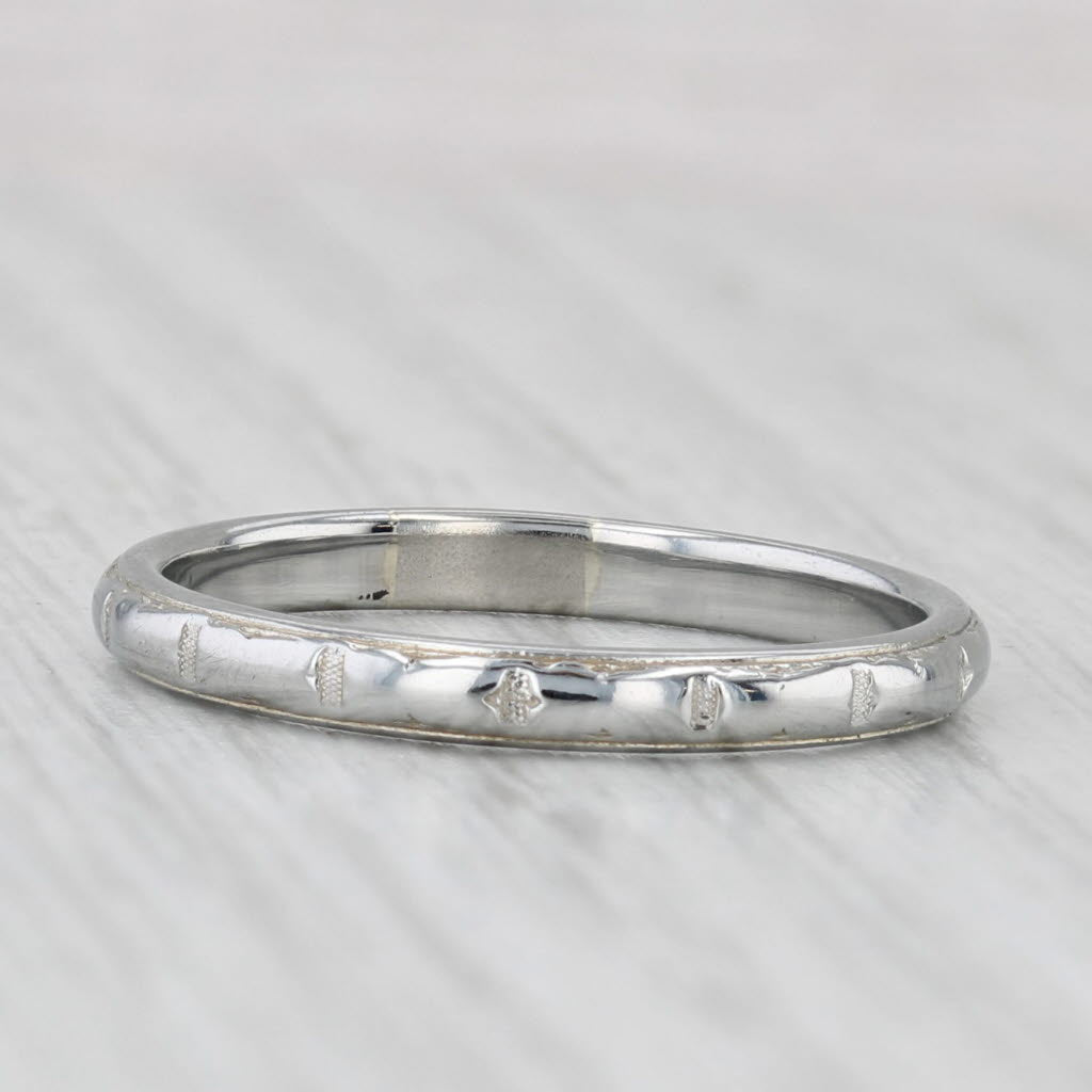 Vintage Etched Pattern Ring 18k White Gold Stackable Wedding Band Size 8