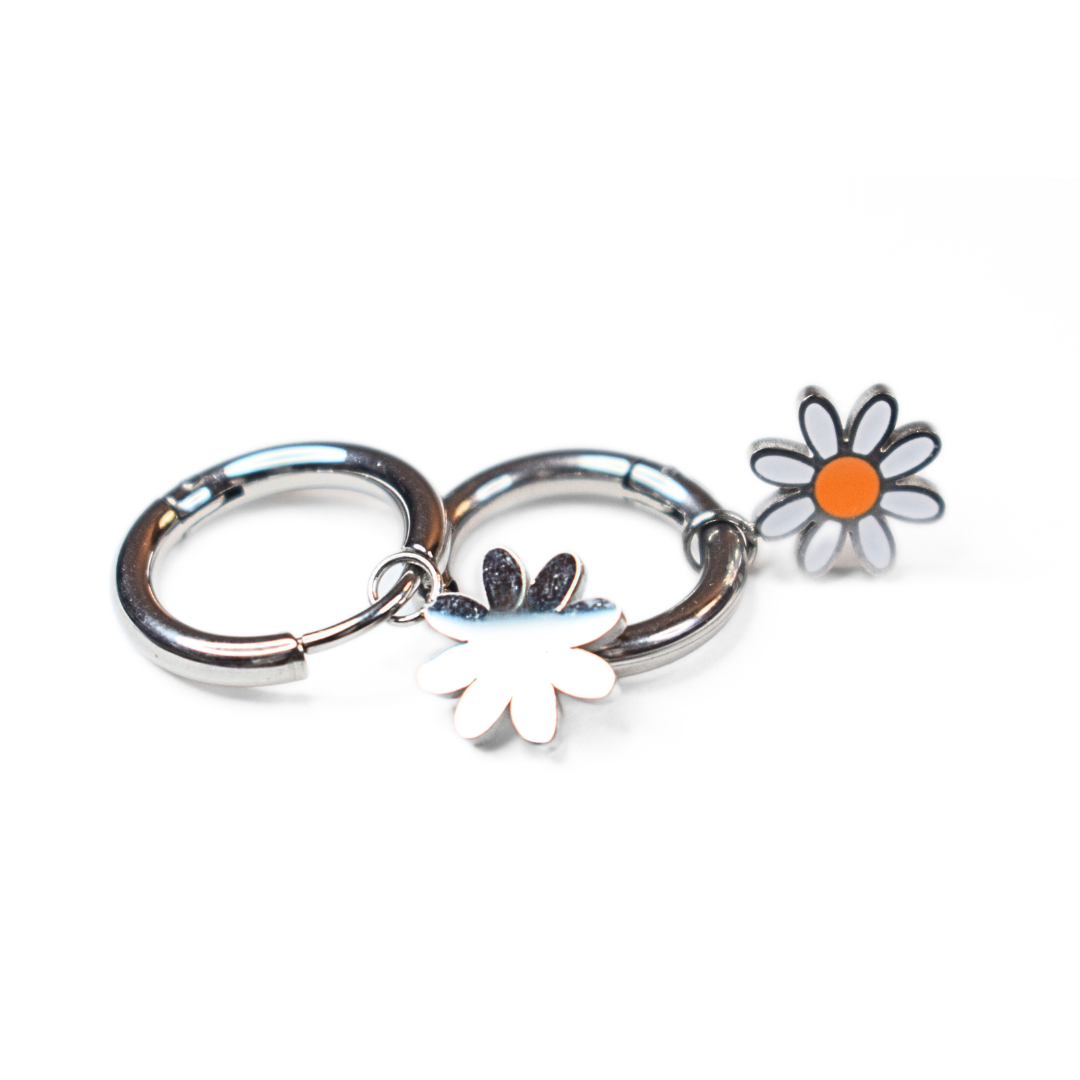Daisy charm hoops - Silver