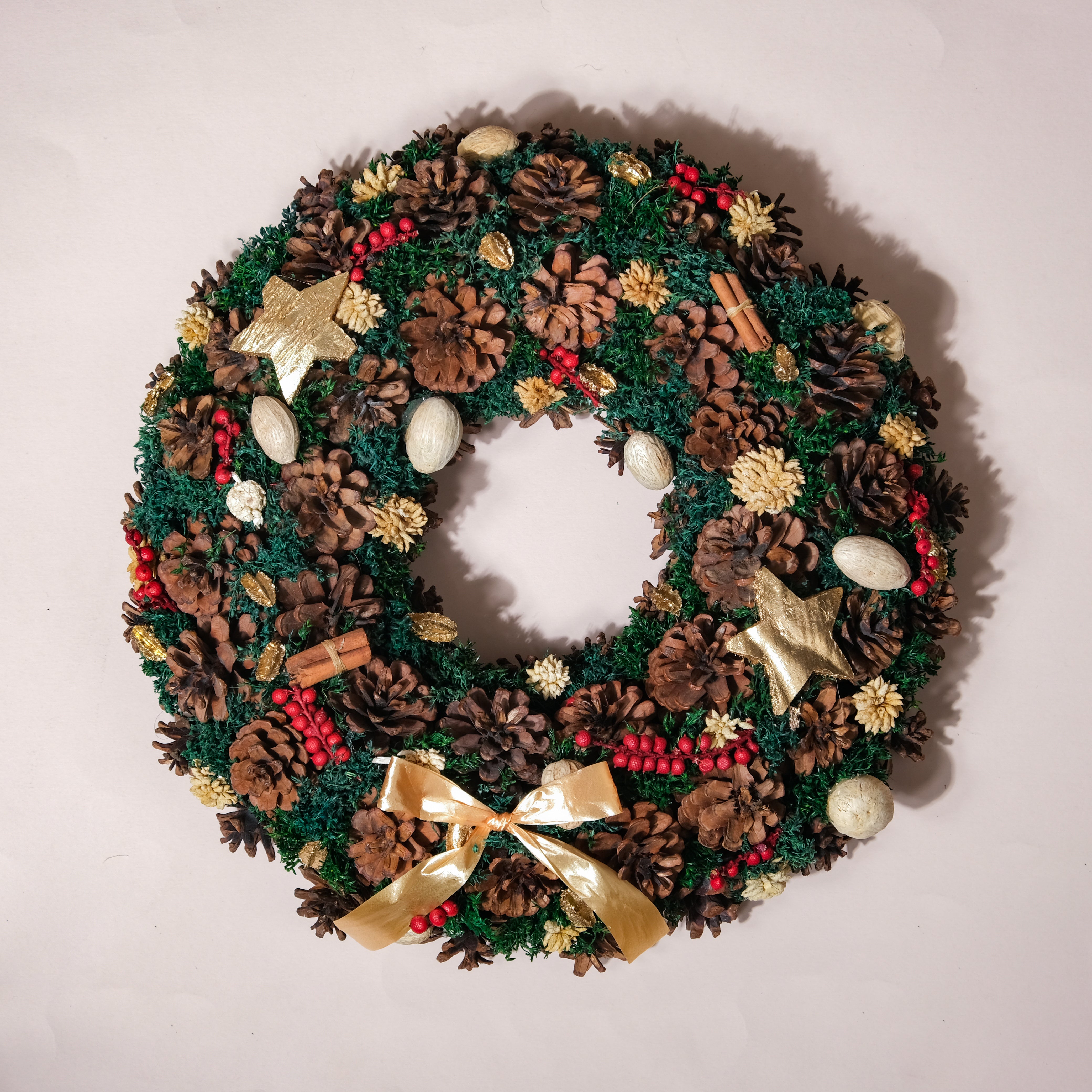 Merry Christmas Wreath Of Pinecones And Berries 13 Inch