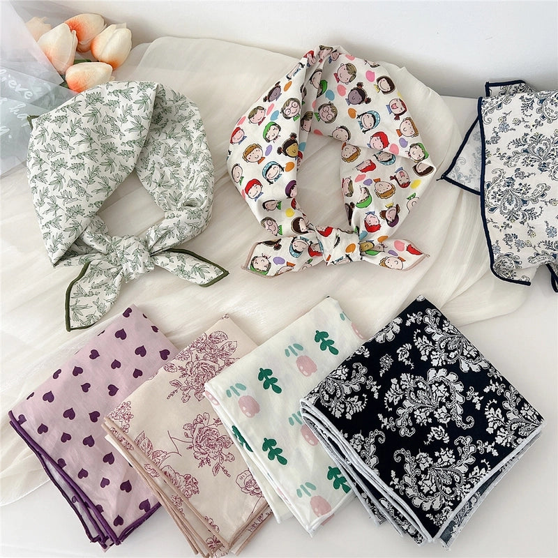 Women's Elegant Sweet Ditsy Floral Polka Dots Heart Shape Polyester Silk Scarf