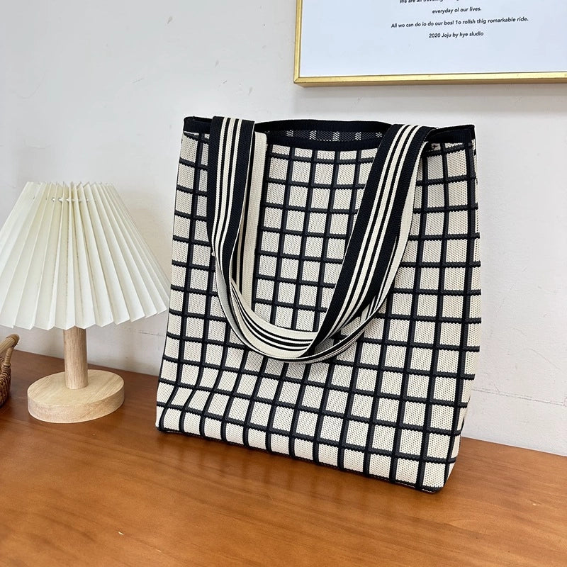 New Niche Retro Black And White Horizontal Solid Stripe Color Matching Shoulder Bag Practical Environmental Protection Portable Underarm Bag Women's Bag