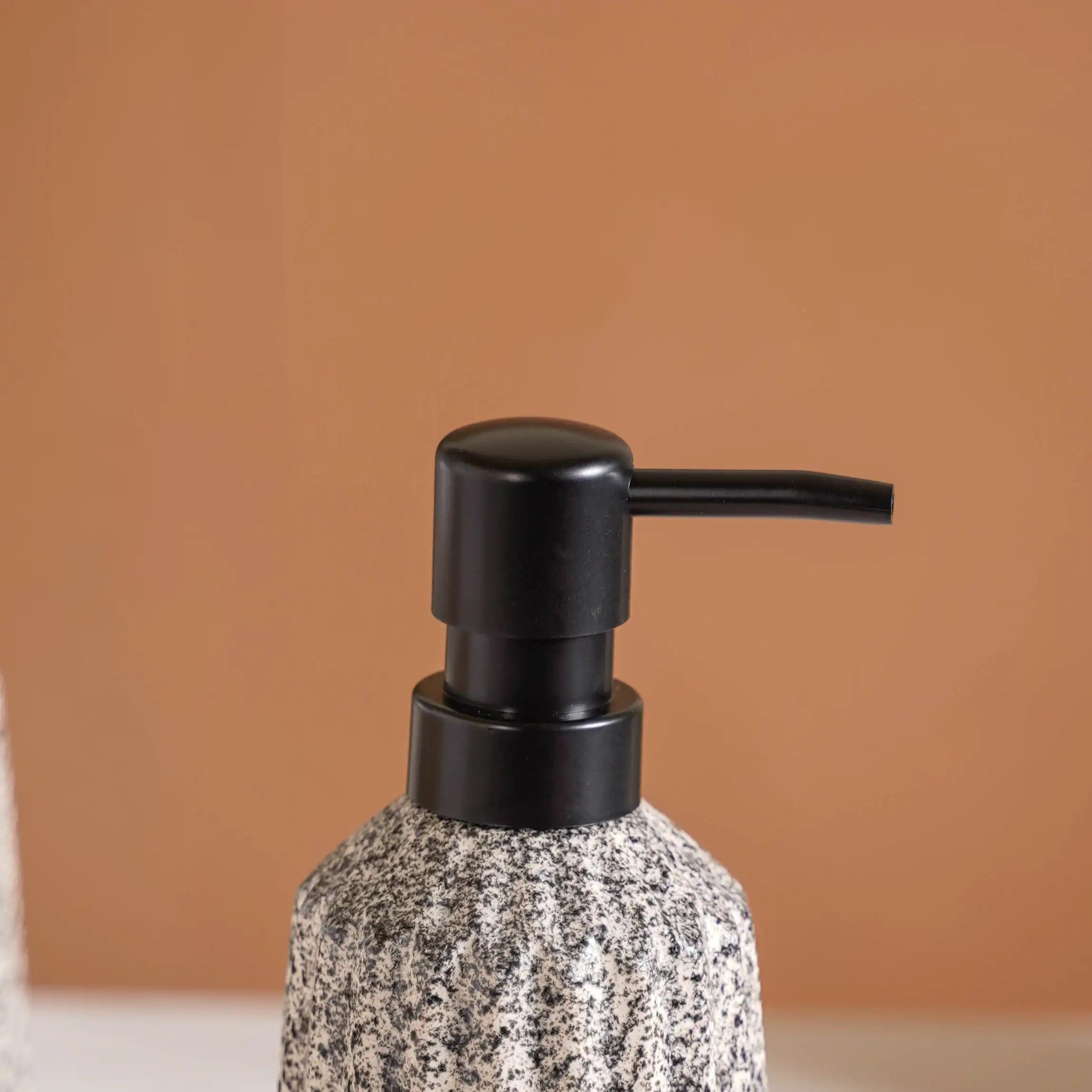 Granite Finish Ceramic Bathroom Set Of 3 Grey Matte Black