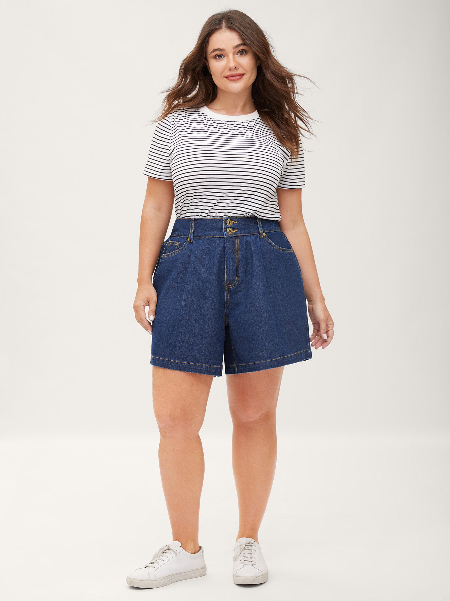 Stretchy Waist Straight-Leg Denim Shorts