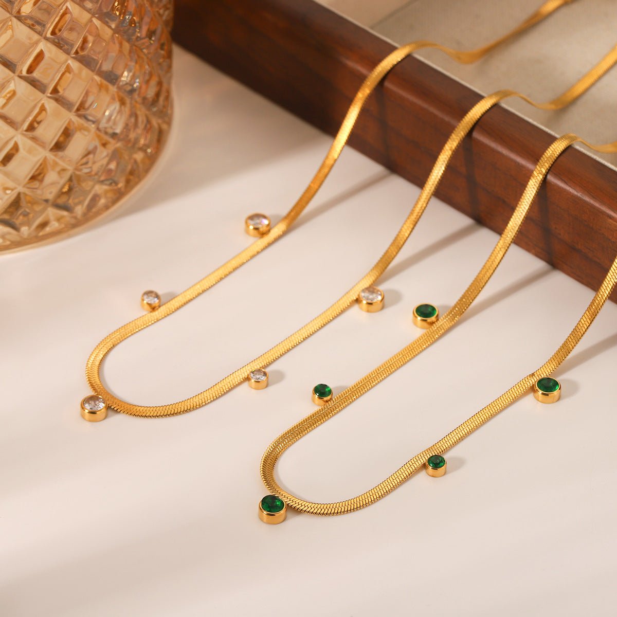 Ins18K Gold Stainless Steel Snake Bone Chain Inlaid With Round Zircon Necklace Female Niche Titanium Steel Clavicle Chain